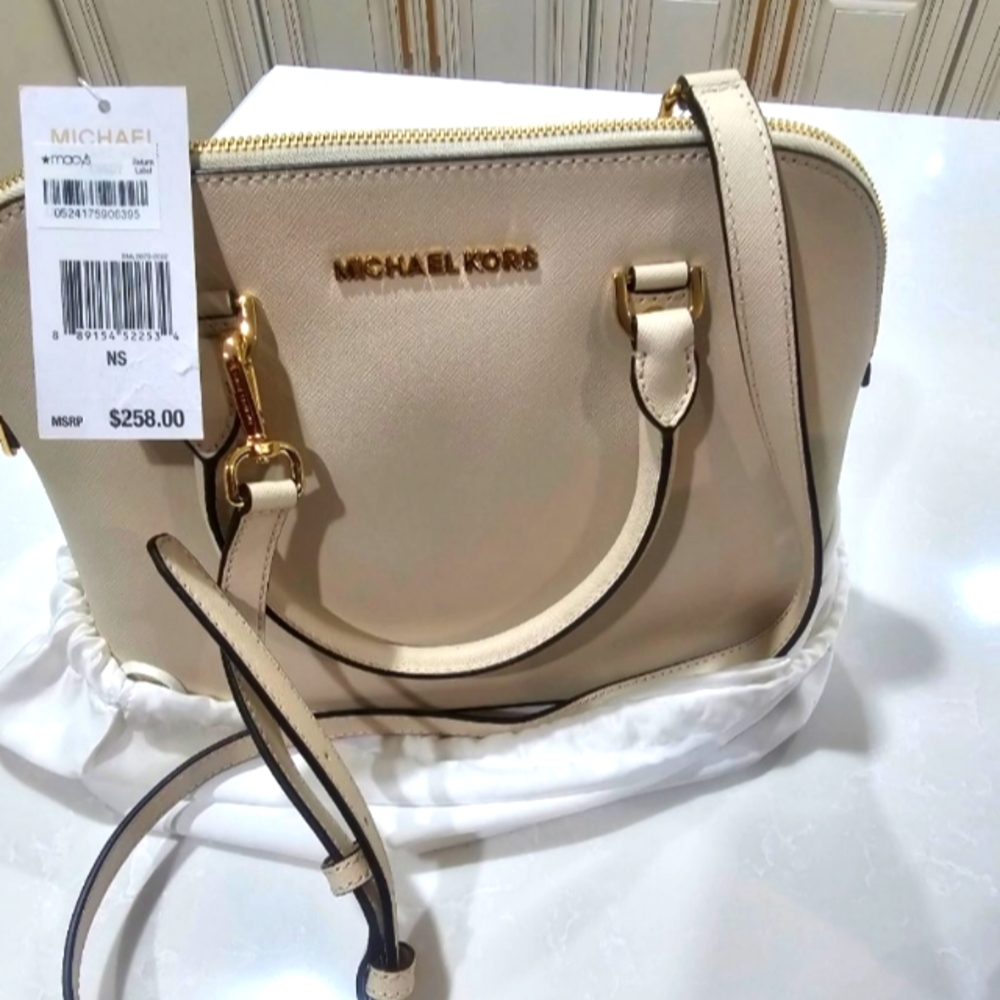 Michael Kors hand bag